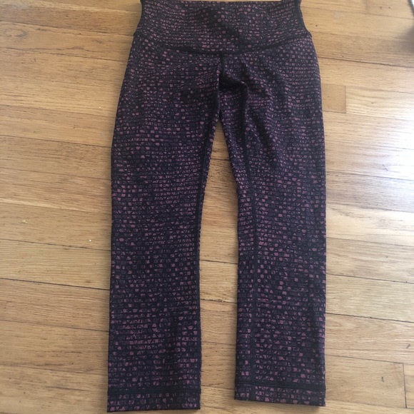 lululemon athletica Pants - Lululemon cropped leggings size 4